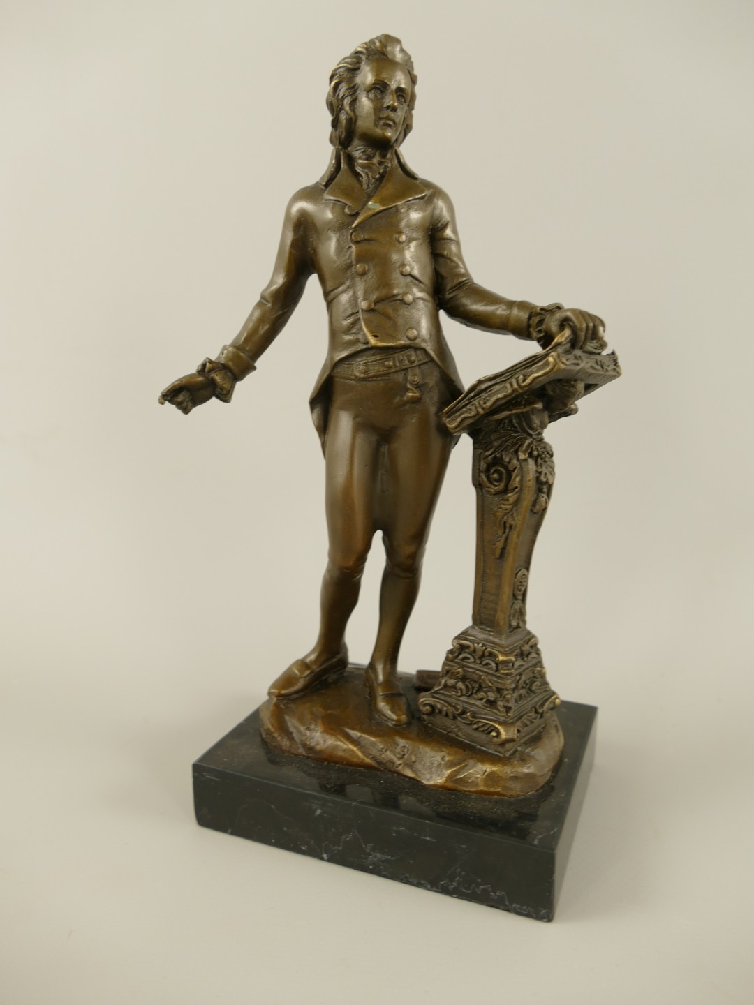 *RAUS*PREIS* Figur Bronze Komponist H.22x11x8cm