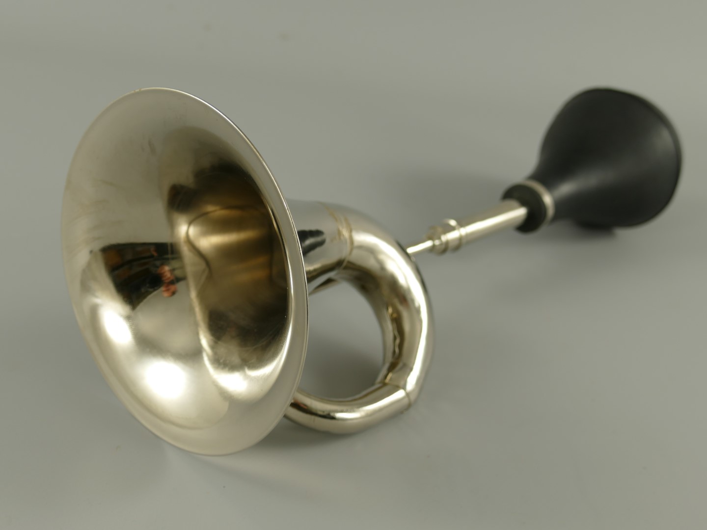 Autohorn vernickelt L.44cm