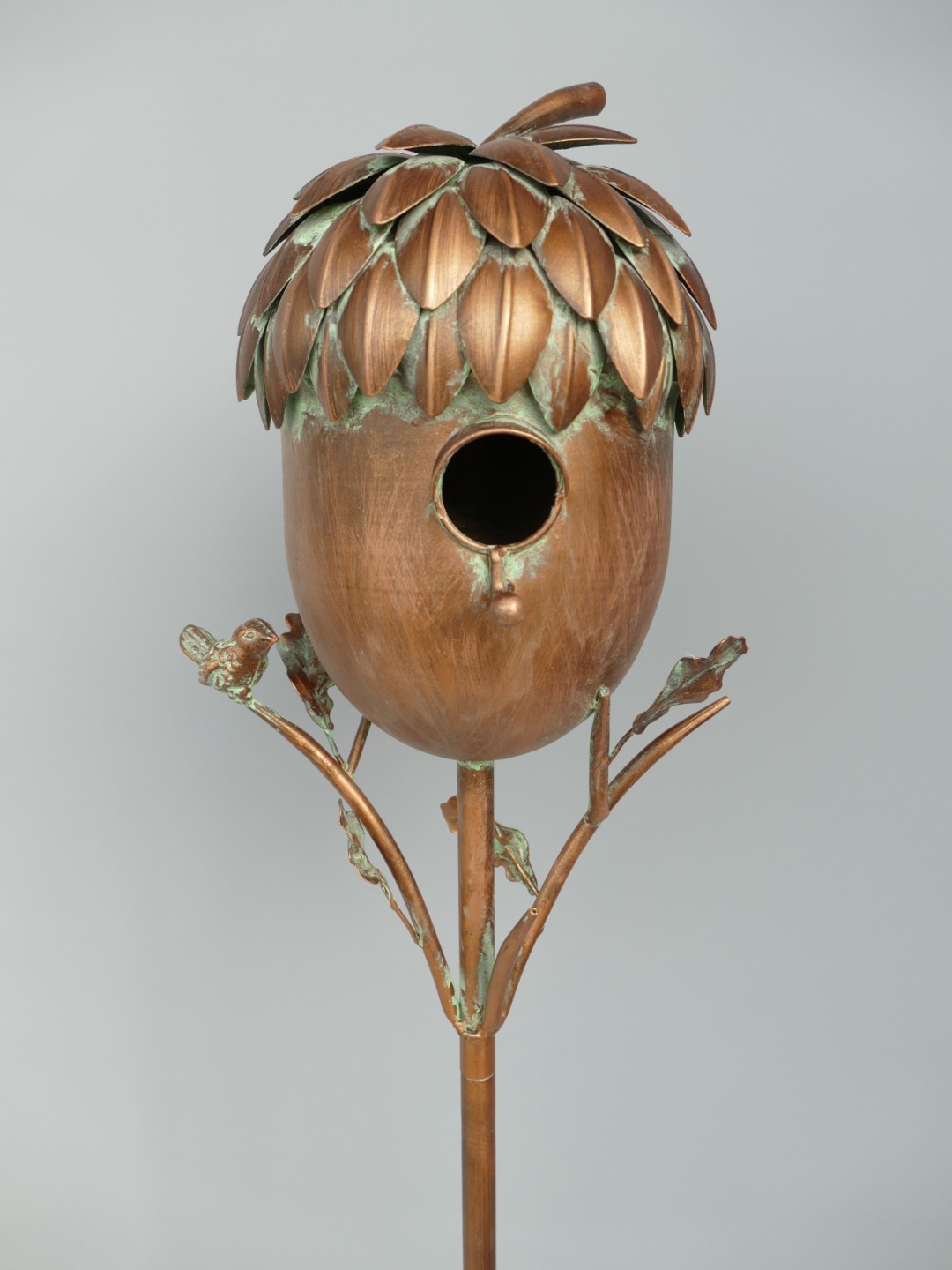 Vogelhaus auf Ständer Eichel Kupfer farbig H.170cm