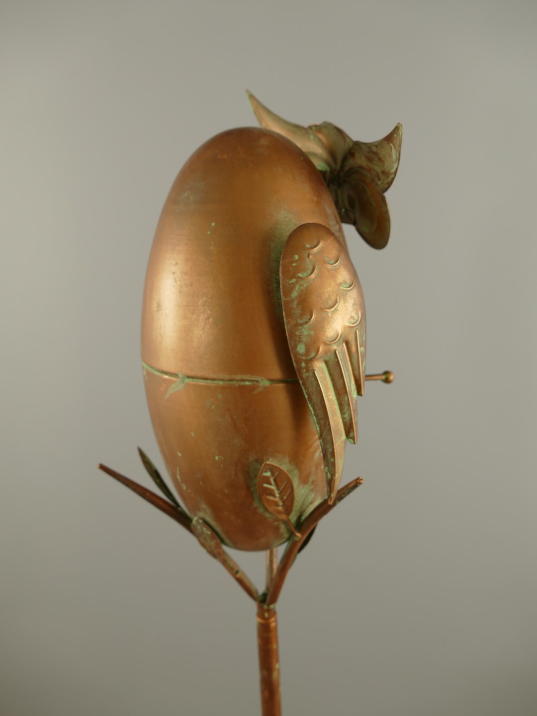 *ANG./SEPT. Vogelhaus Eule Kupfer farbig H.158cm