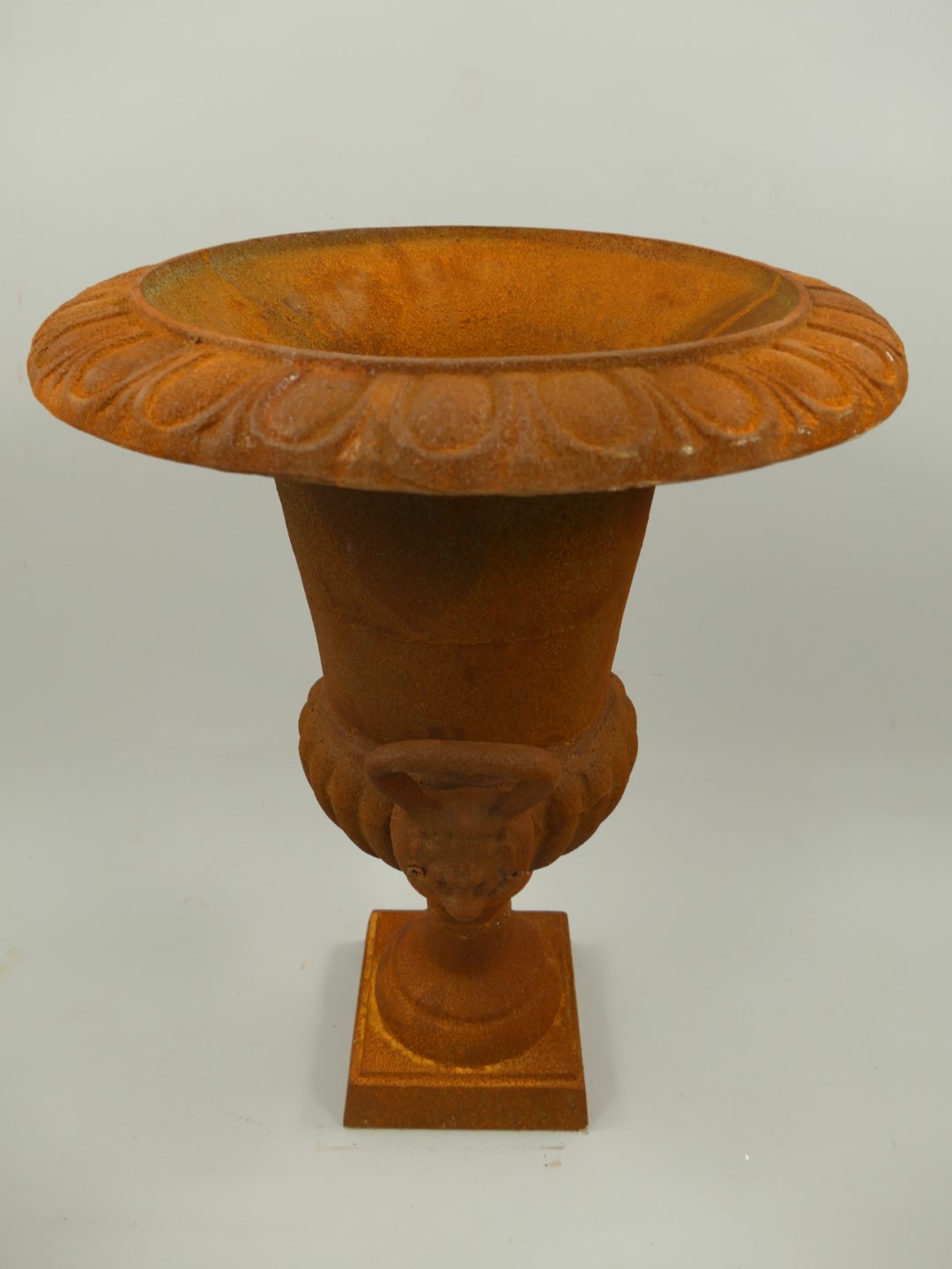 *ANG. Urn GRIFF! Eisen rustikal ROSTIG H.63-D.48cm