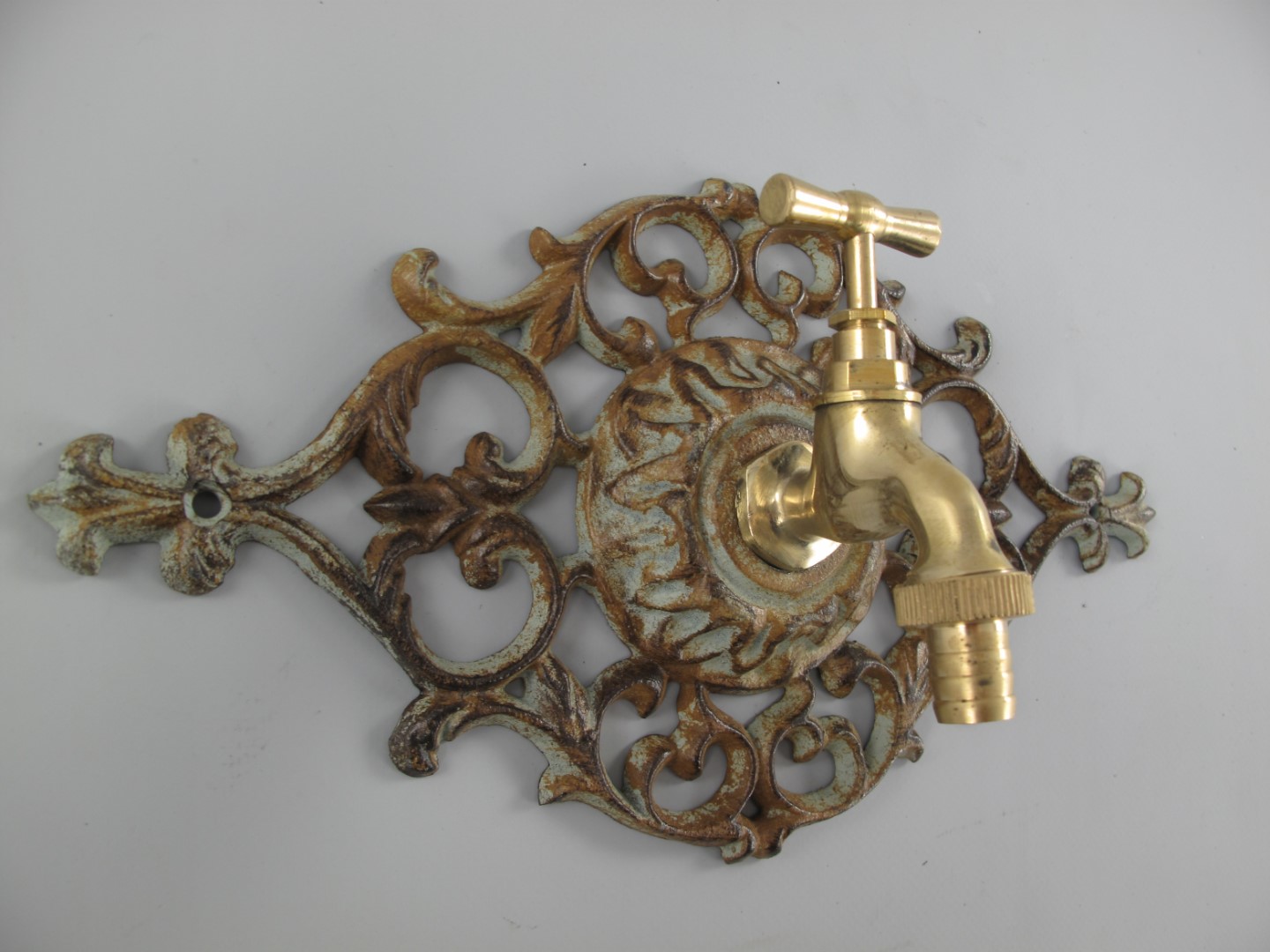 Wandplatte/Wasserhahn(3/4'')Gußeisen farbig L.30cm