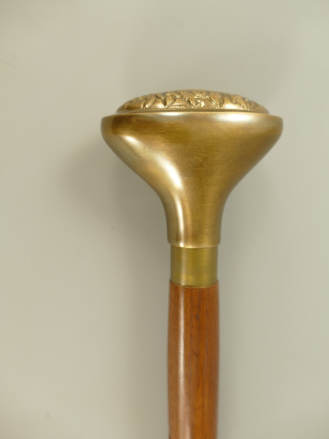 Spazierstock Holz/Griff Messing brüniert L.93cm