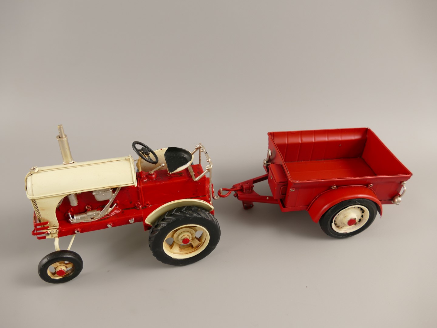 Traktor mit anhänger Antik Eisen L.32x12cm