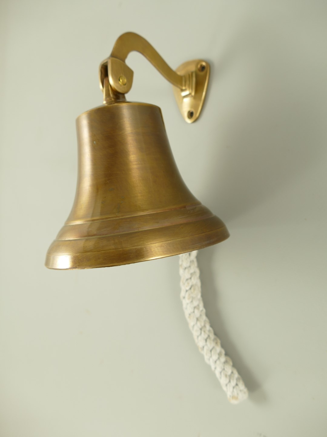 Glocke Haken Messing brün.(IND) GLATT H.15-D.12cm