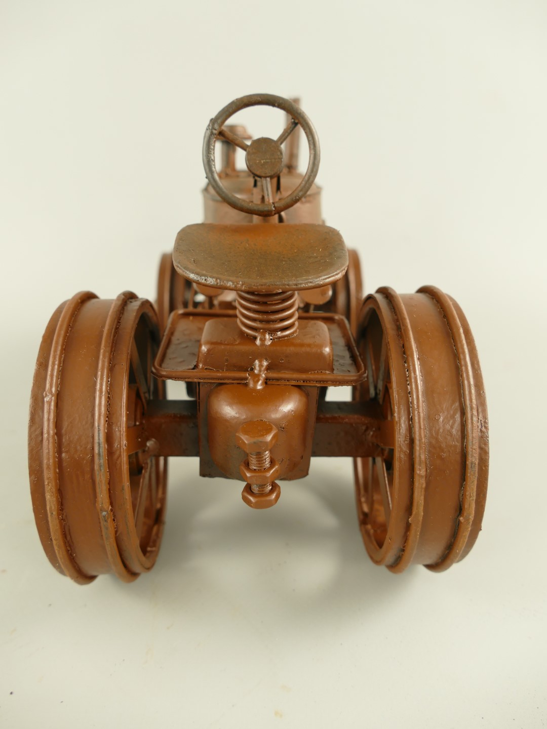 Traktor rustikal braun Antik Eisen L.26x16cm