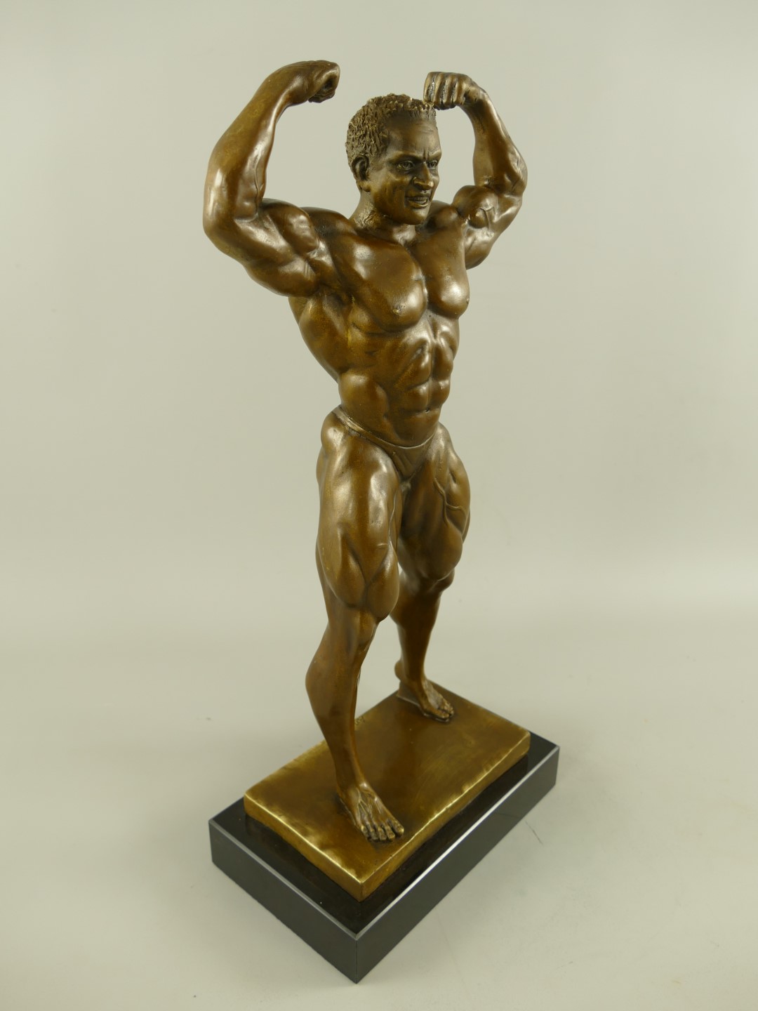 *RAUS*PREIS* Figur Bronze Mann mit Muskeln H.50cm