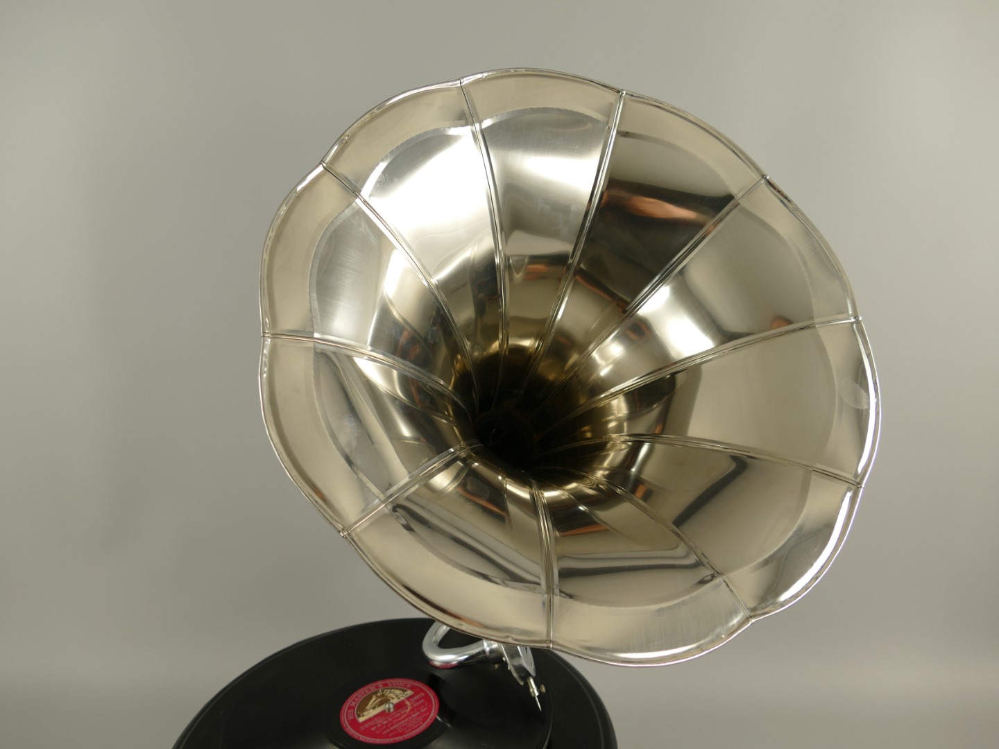 Grammophon Holz/vernickelt rund(Deko) H.66cm