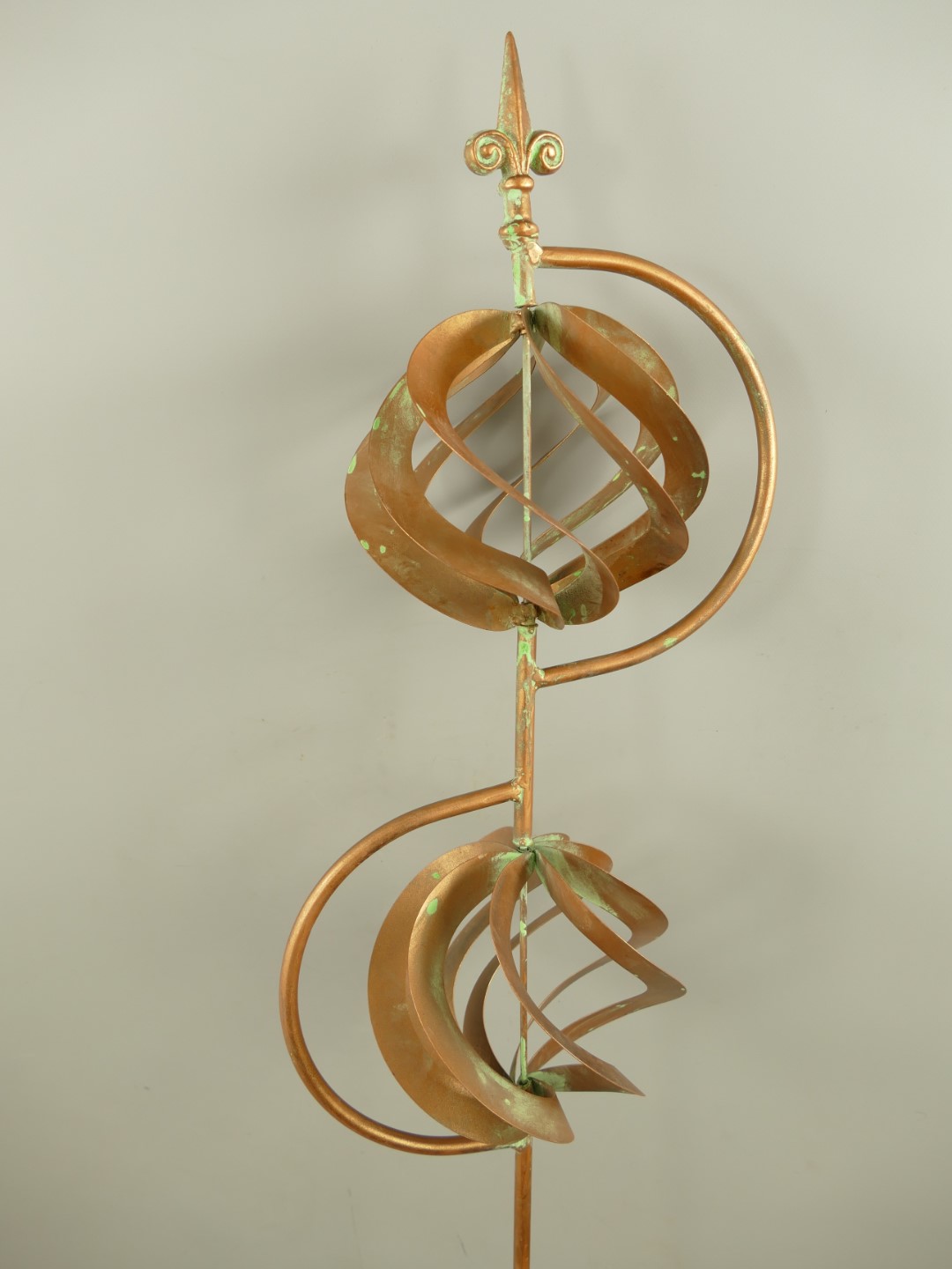 Wind Spinner Eisen Kupfer farbig H.150x26cm