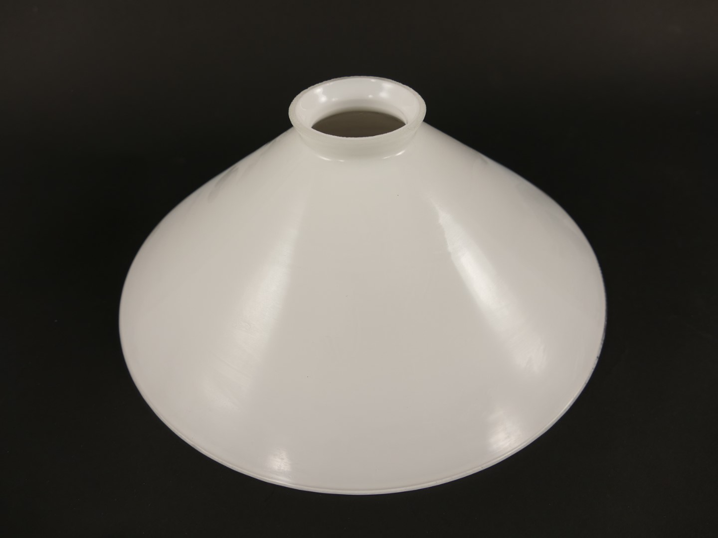 Lampenschirm weiß Gh.6cm D.25x9cm Gesmolzenrand!!!
