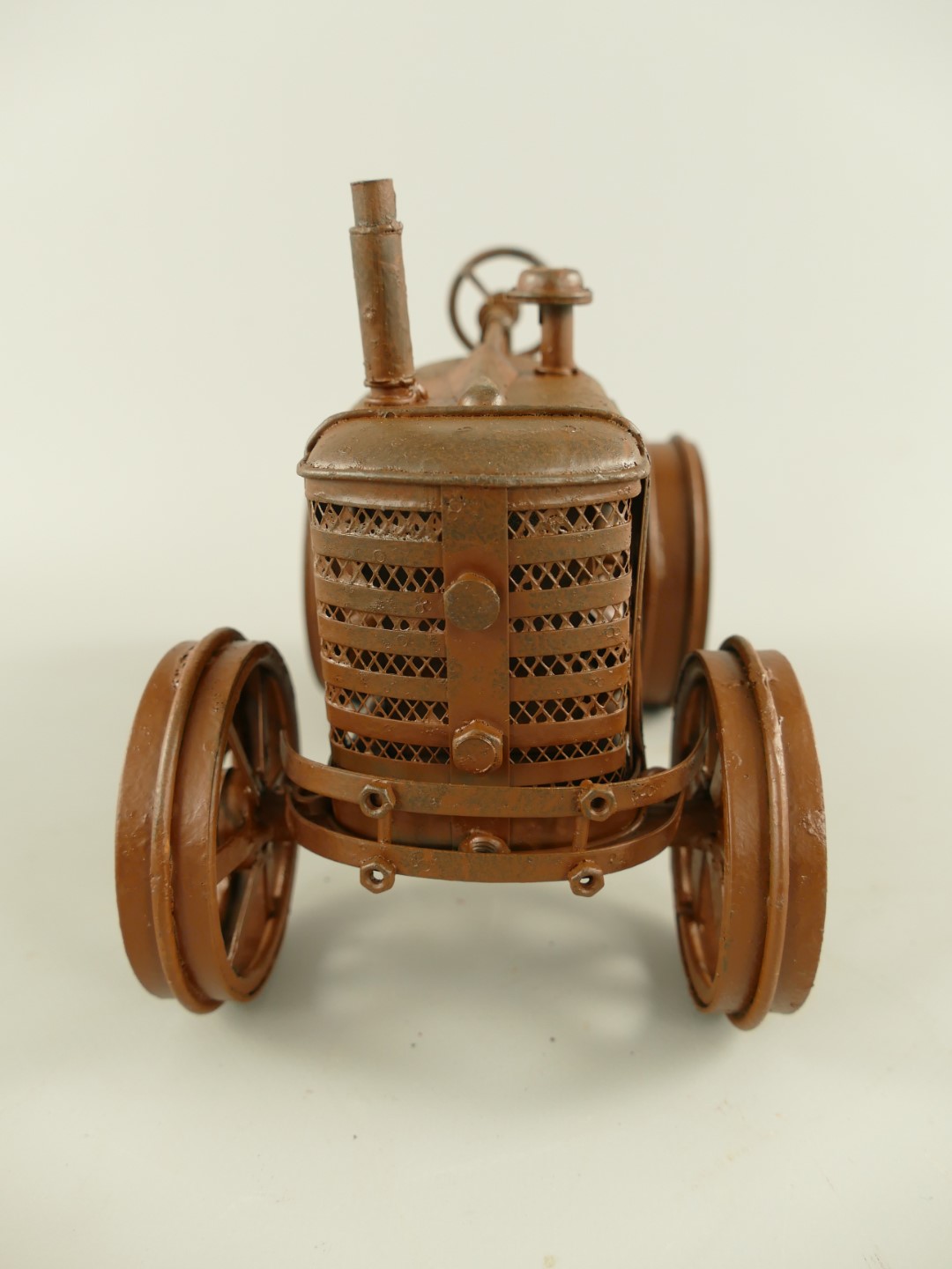 Traktor rustikal braun Antik Eisen L.26x16cm