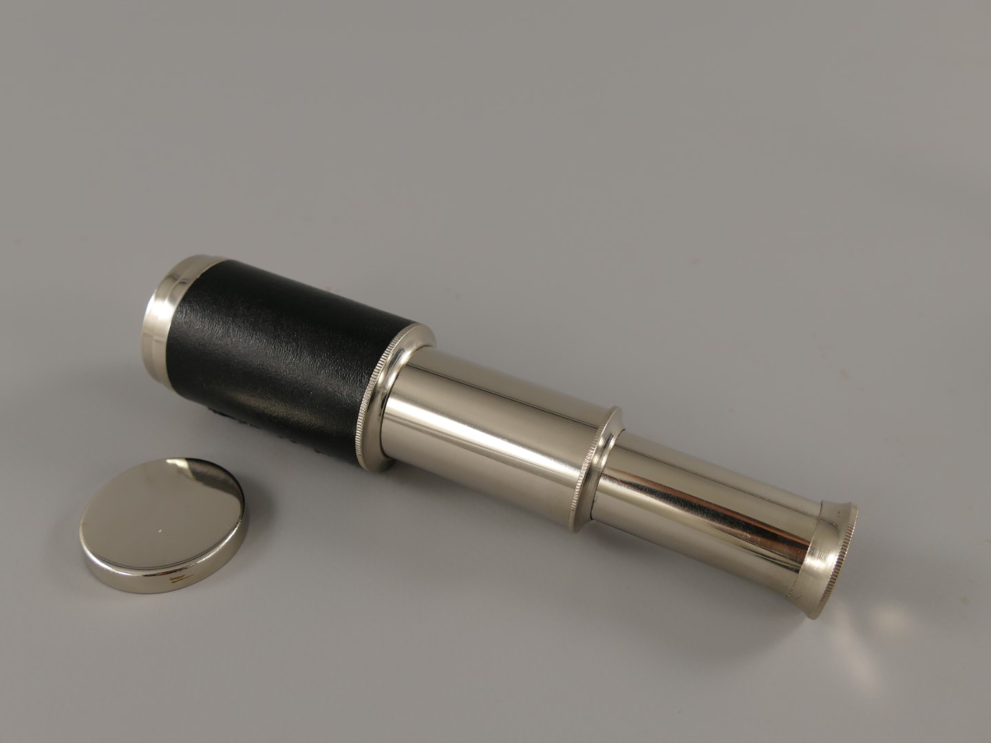 Fernrohr Nickel im leder Box L.5/15cm