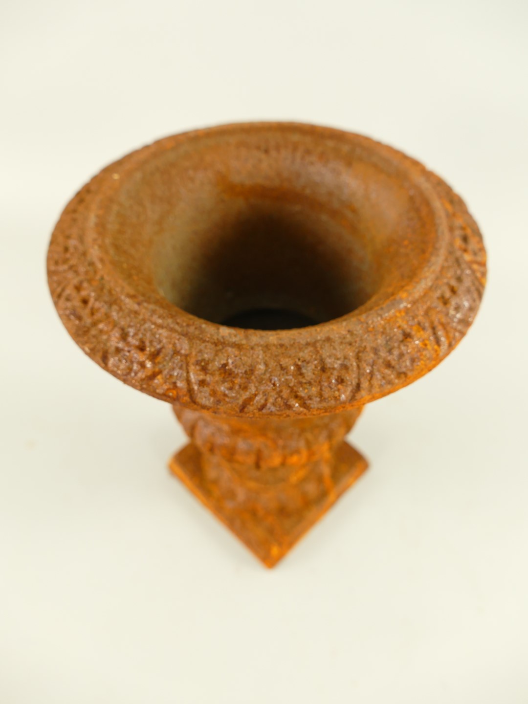 Urn Eisen rustikal ROSTIG H.22-D.18cm