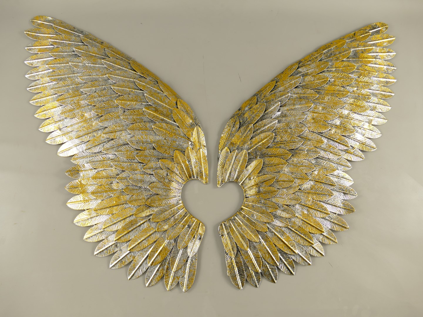 *A? Wanddeko Flügel Eisen gold/silber farb. H.80cm