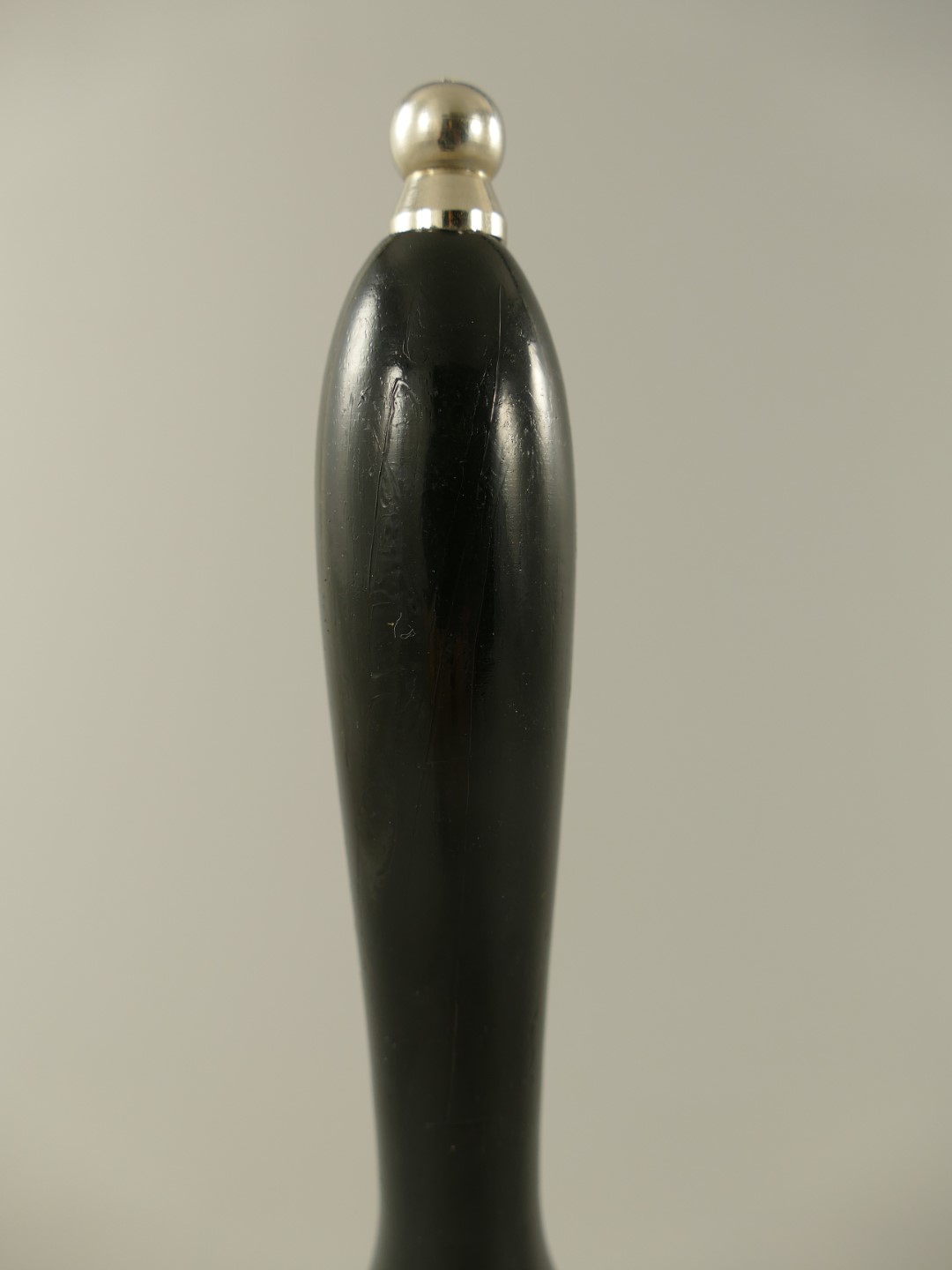 Schulglocke vernick. Holzgriff schwarz H.33x13,5cm