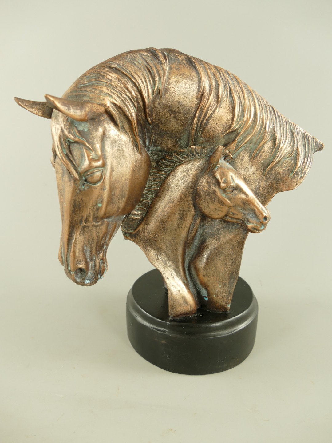 Pferdkopf Polyst. Schwarz/Bronze farbig H.28x26cm