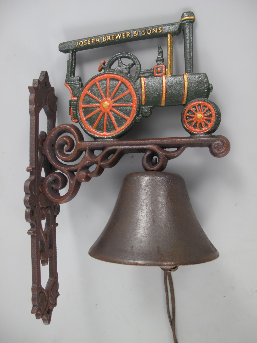 *NT Wandglocke Gußeisen Dampftraktor H.38cm P/St.