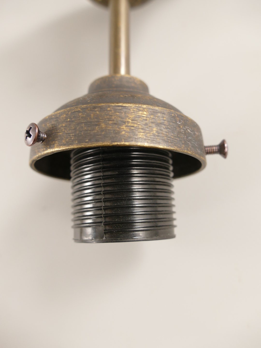 Deckenhalter(E27)Messing o.Schirm Gh.6!!GUß-H.14cm