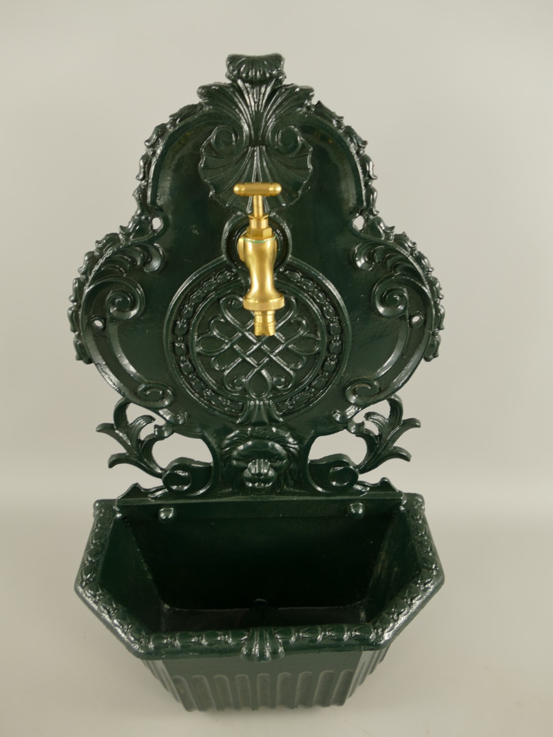 Wandbrunnen Alu Guß grün H.60cm