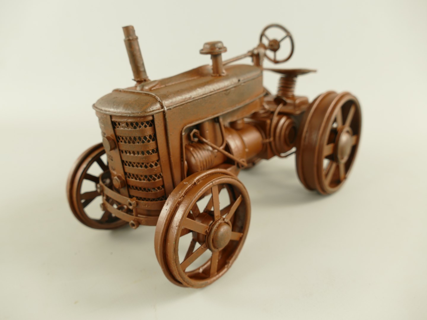Traktor rustikal braun Antik Eisen L.26x16cm