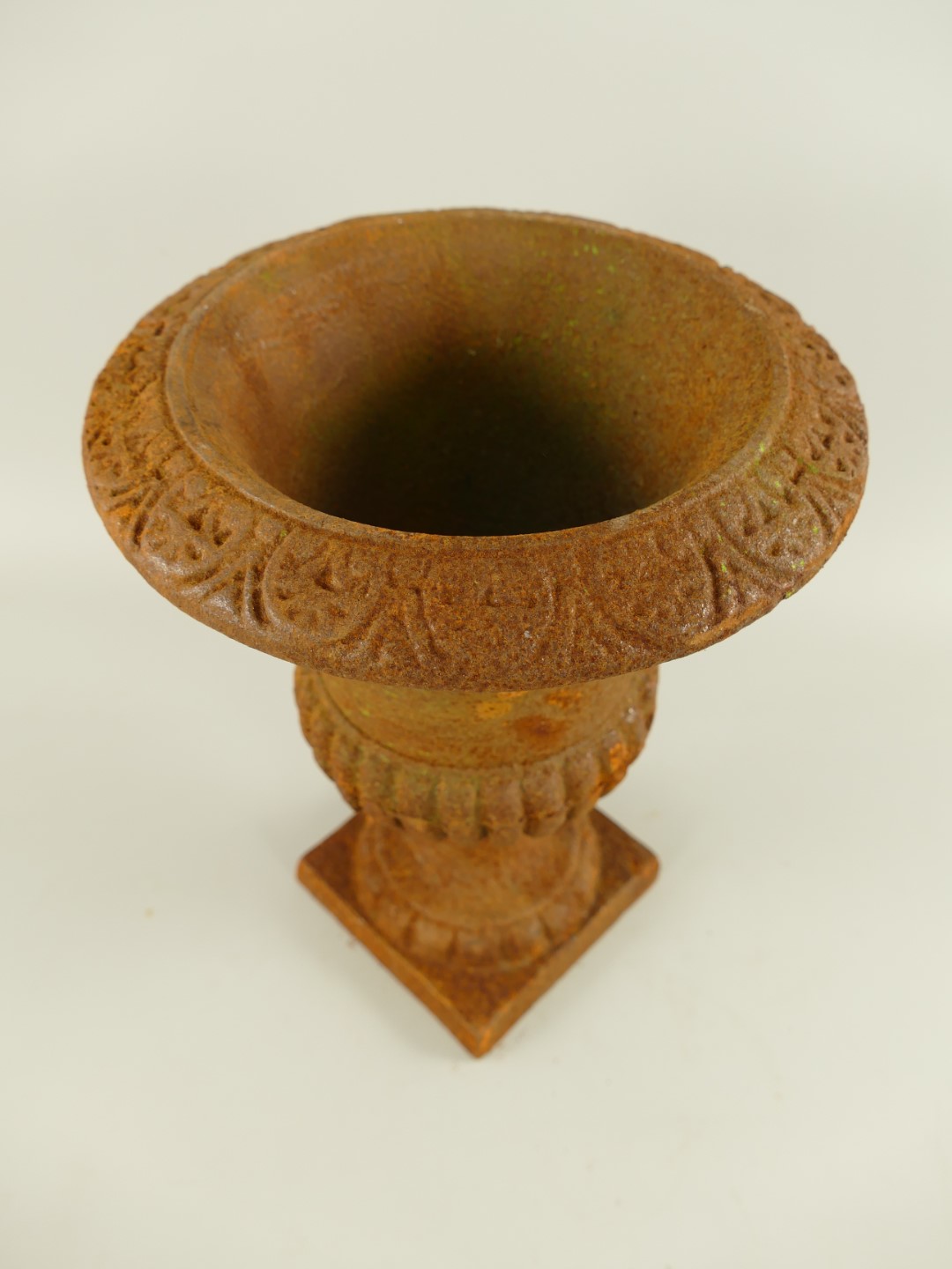 Urn Eisen rustikal ROSTIG H.31-D.24cm