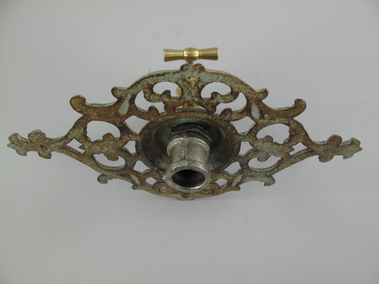 Wandplatte/Wasserhahn(3/4'')Gußeisen farbig L.30cm