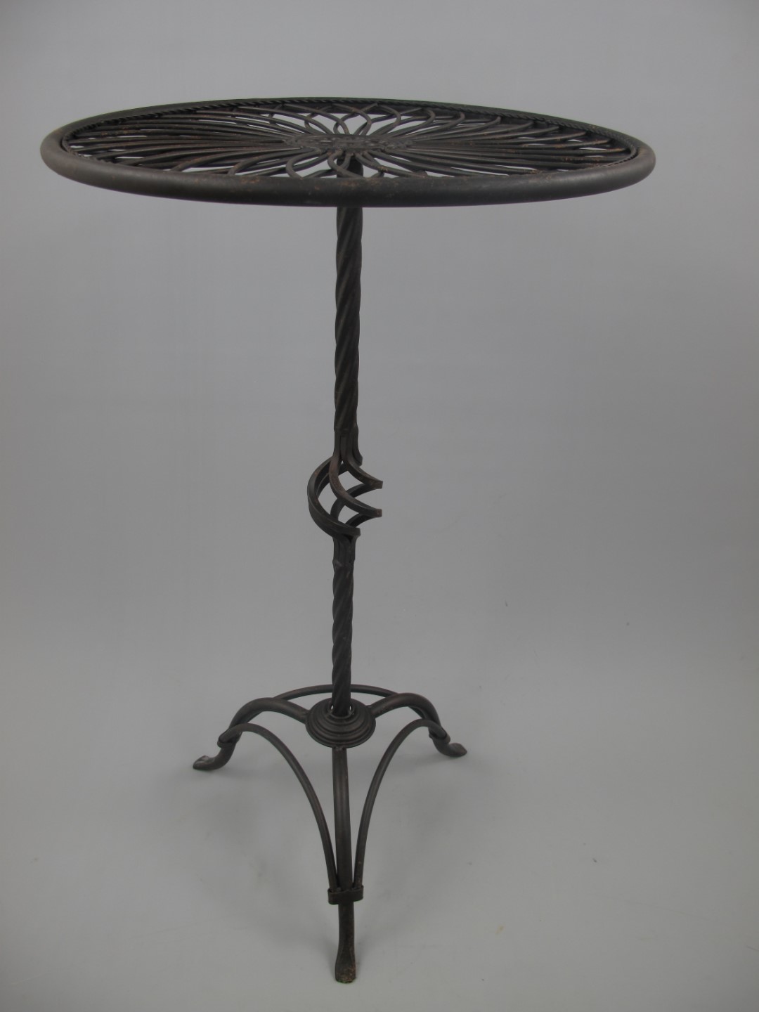Tisch rund Antik SCHWARZ Eisen H.70-D.40cm