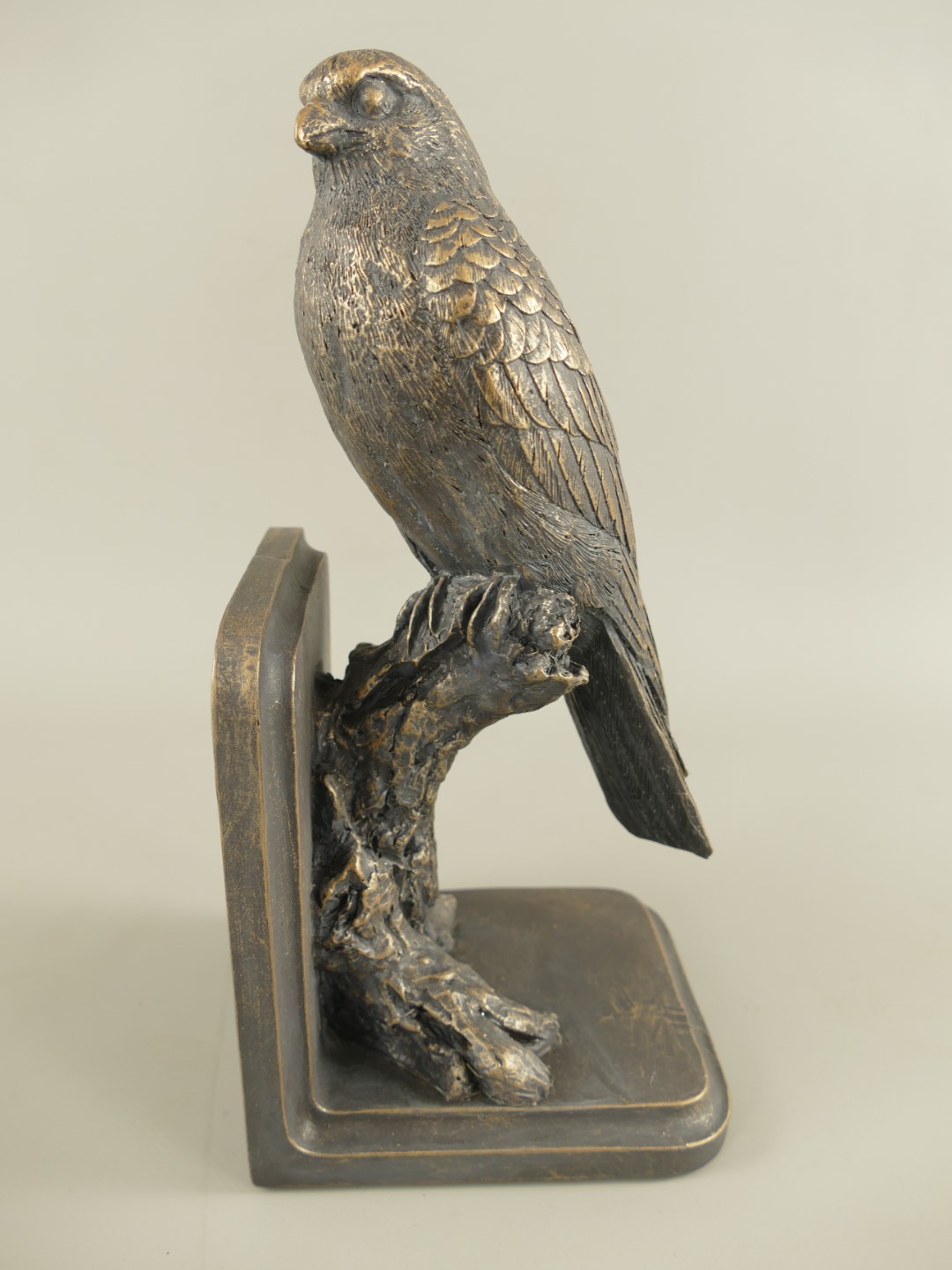 BuchsturzenVogel Polystein Bronze farbig H.35m