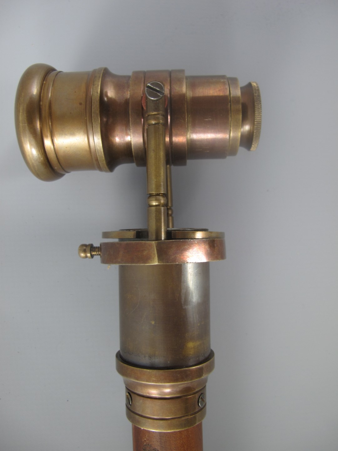 Spazierstock Holz Mess. brün. Griff Fernroh L.91cm