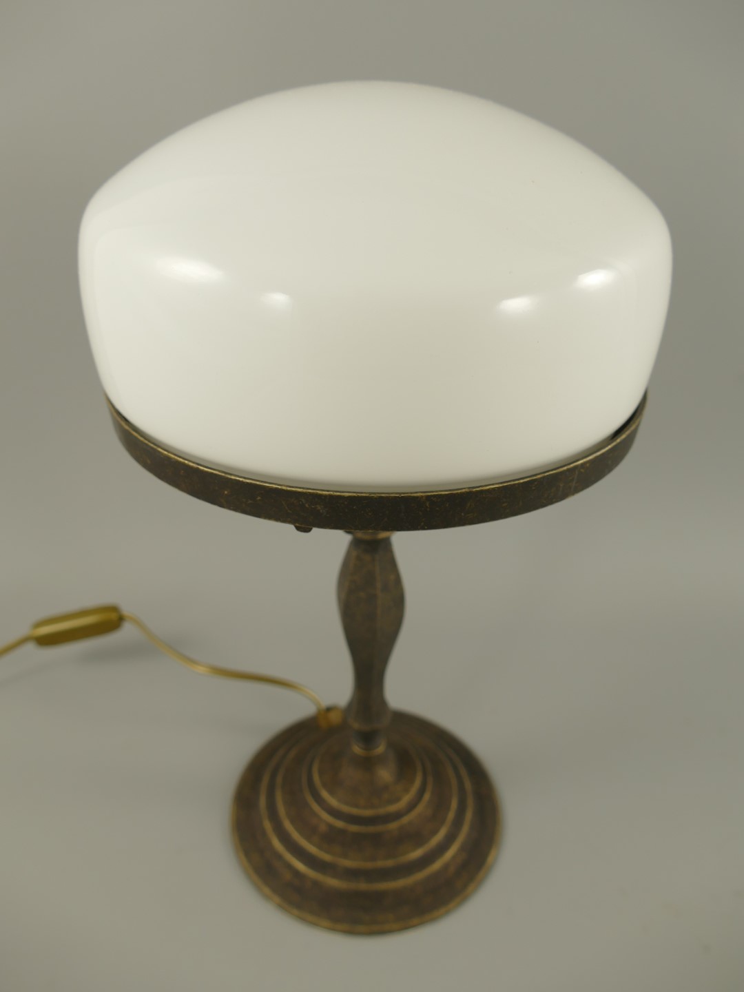 Pilzlampe Messing brün.(Glas farb. weiss)H.37cm