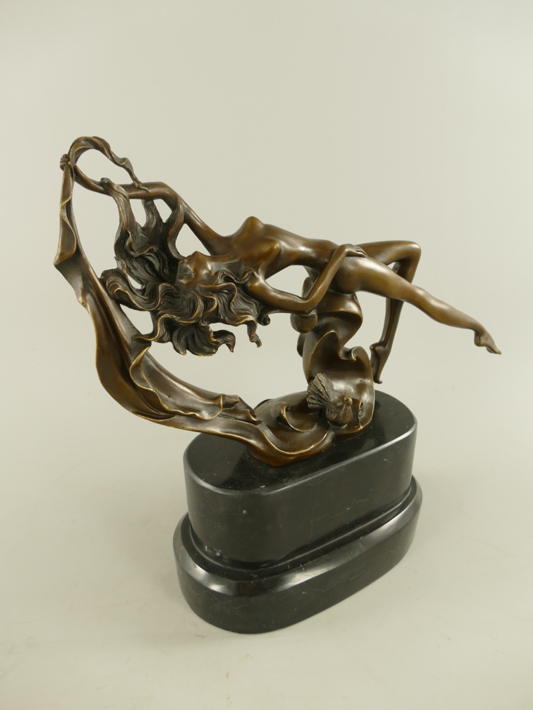Figur Bronze weiblicher Akt L.38x34x13cm