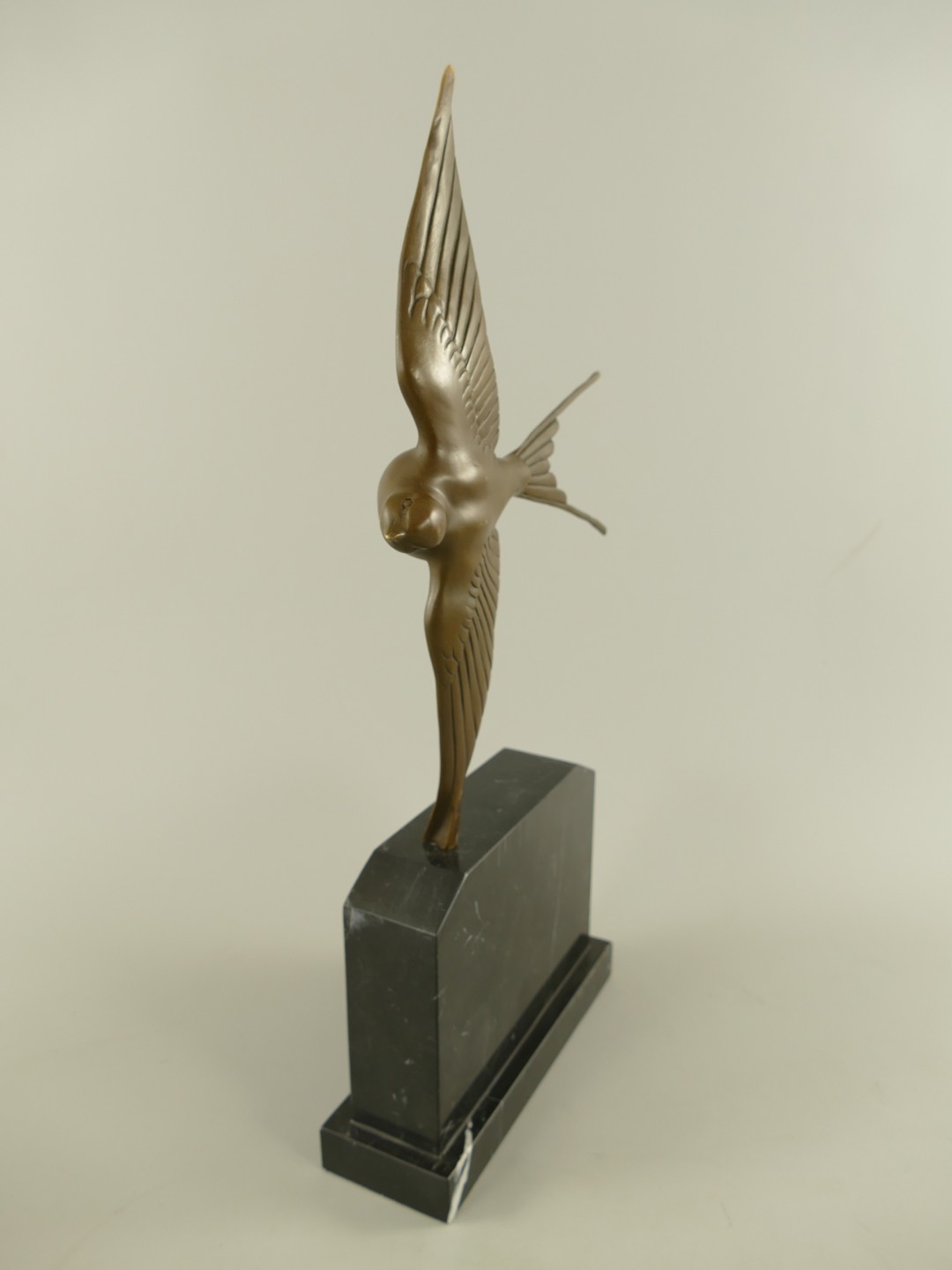 Figur Bronze Schwalbe im flug H.48x25x7cm