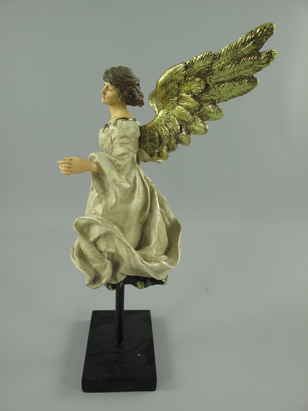 Engel Polystein gold farbig H.42x32cm