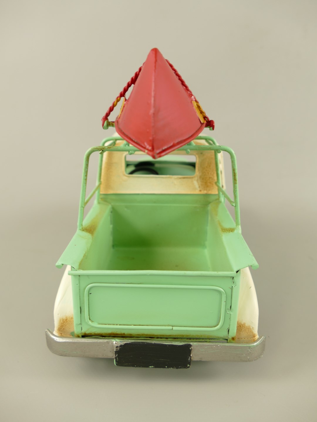 *ANG. Auto mit Kanu Antik Eisen L.29cm