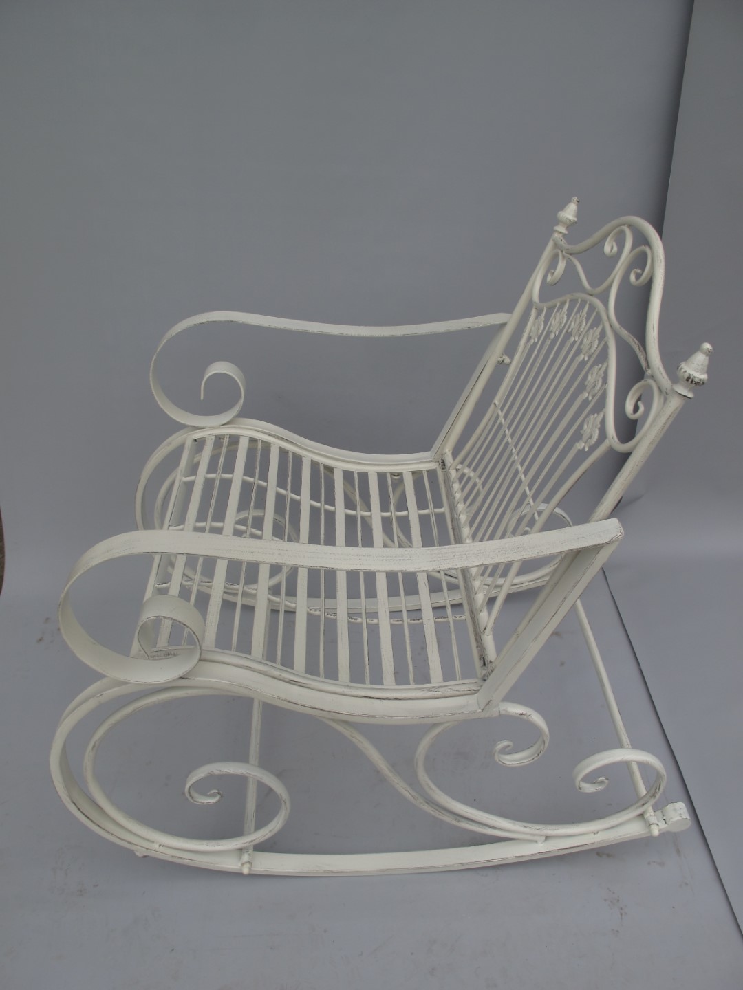 Schaukelstuhl Eisen rustikal weiss H.90x90cm