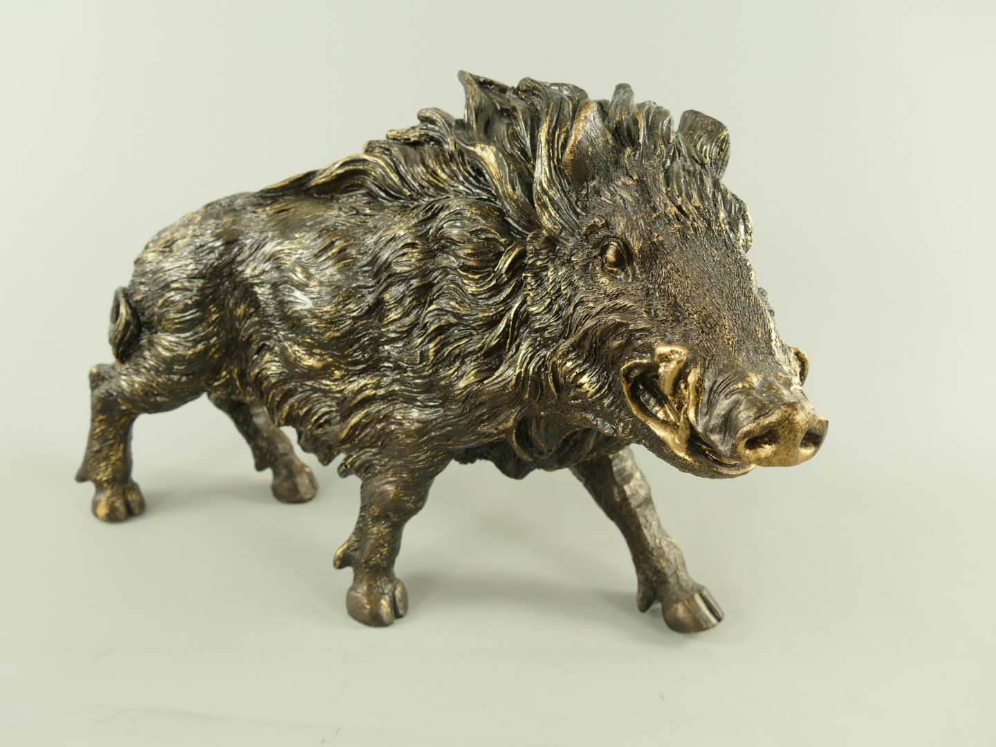 Wildschwein Polyst. Schwarz/Bronz farbig L.44x28cm