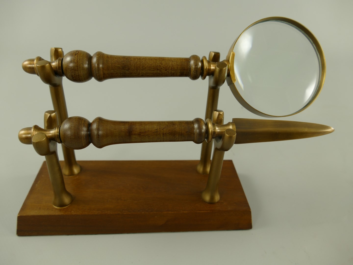 Brieföffner/Lupe brüniert liegend ständer L.24cm