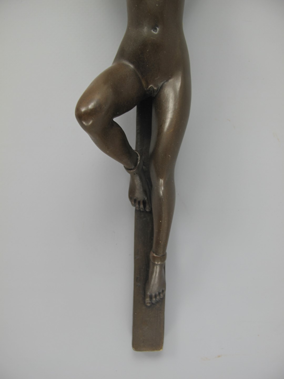 Figur Bronze Liegende Frau H.28x6cm