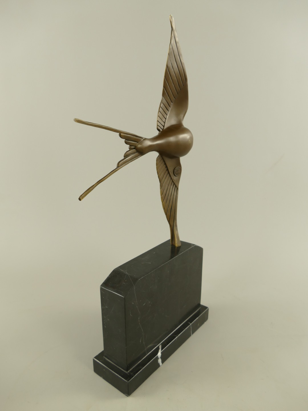 Figur Bronze Schwalbe im flug H.48x25x7cm