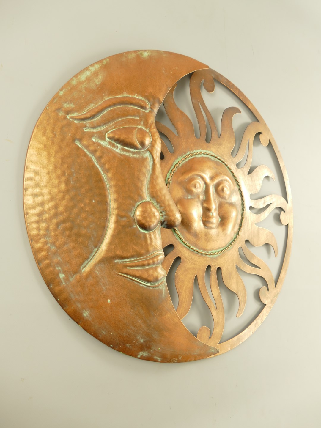 Wandornament Sonne &amp; Mond Eisen Kupf. farb. H.55cm