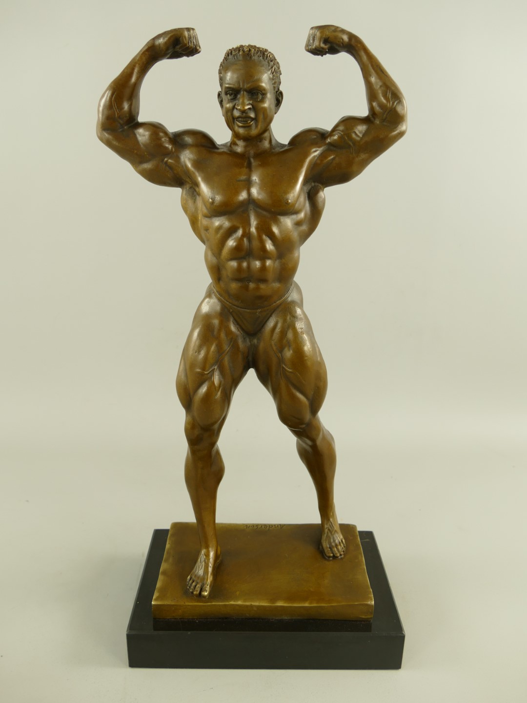 *RAUS*PREIS* Figur Bronze Mann mit Muskeln H.50cm