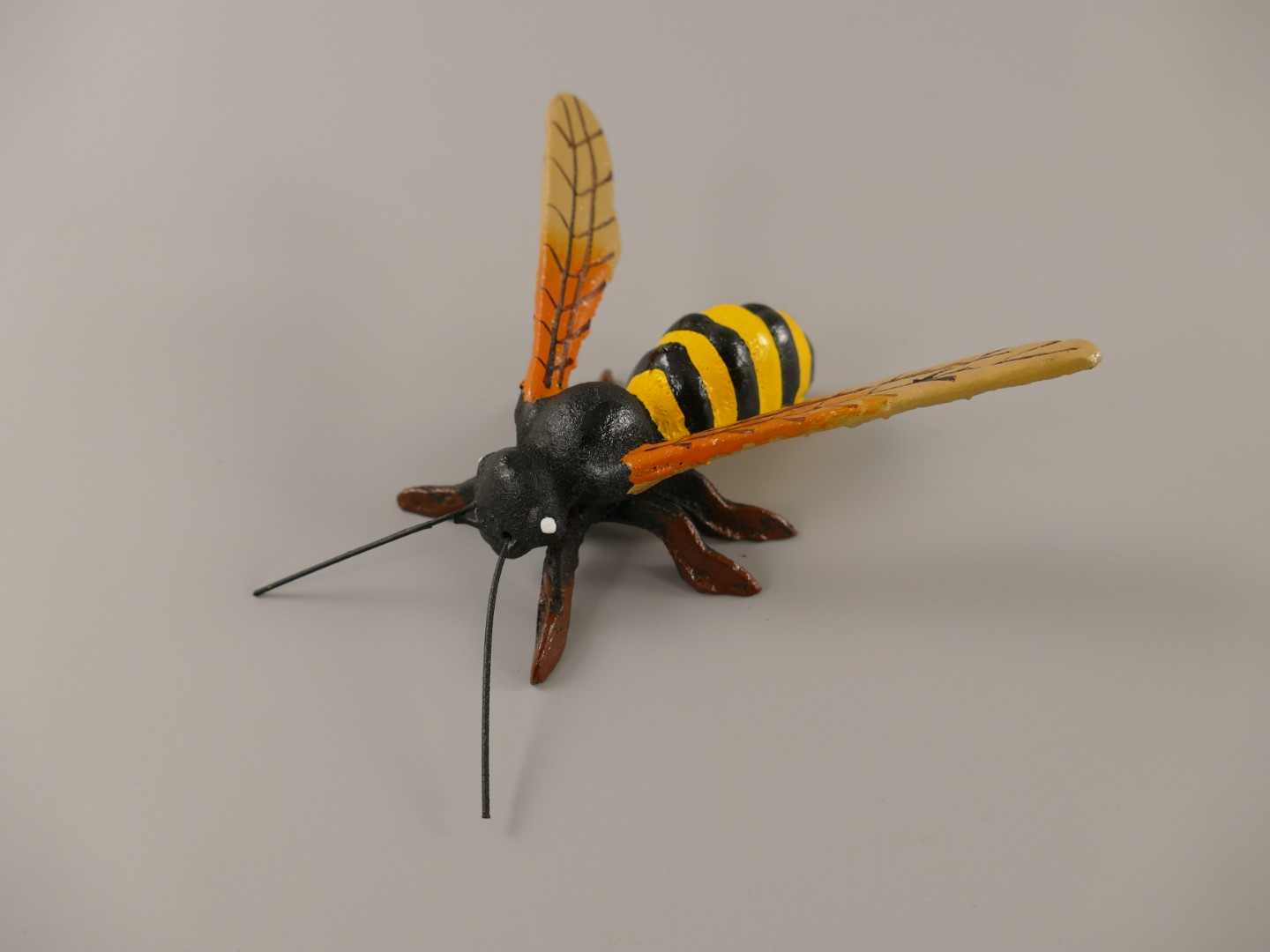 Biene Eisen farbig L.12cm