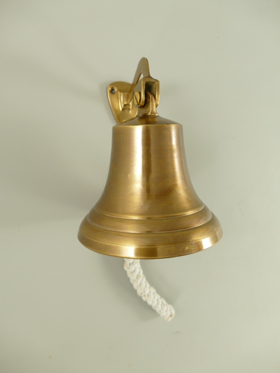 Glocke Haken Messing brün.(IND) GLATT H.15-D.12cm