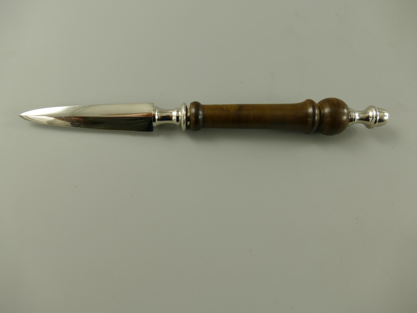 Brieföffner/Lupe liegend ständer vernickelt L.24cm