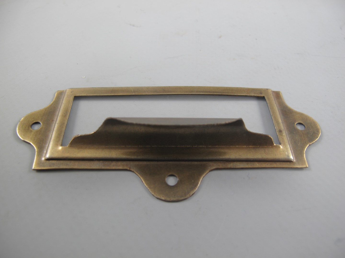 *NT Etiketrahmen/Griff Mess. brün.  L.90x40mm