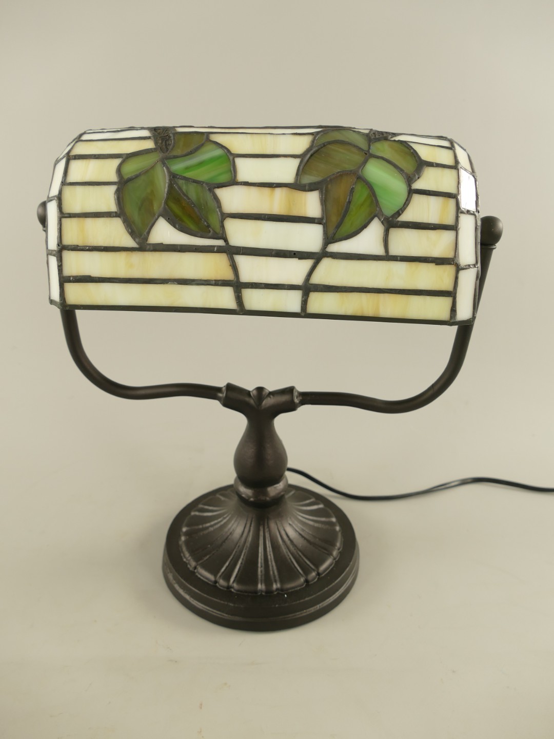 Bankerslamp Tiffany fassung E27 H.32x28x16cm