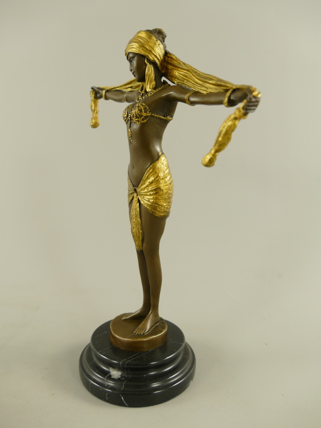 Figur Bronze Tänzerin mit gold farbe H.28x22x10cm