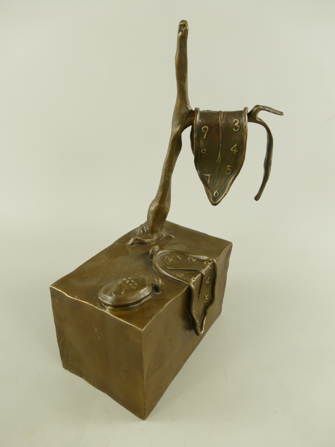 Figur Bronze fließende Uhren H.36cm