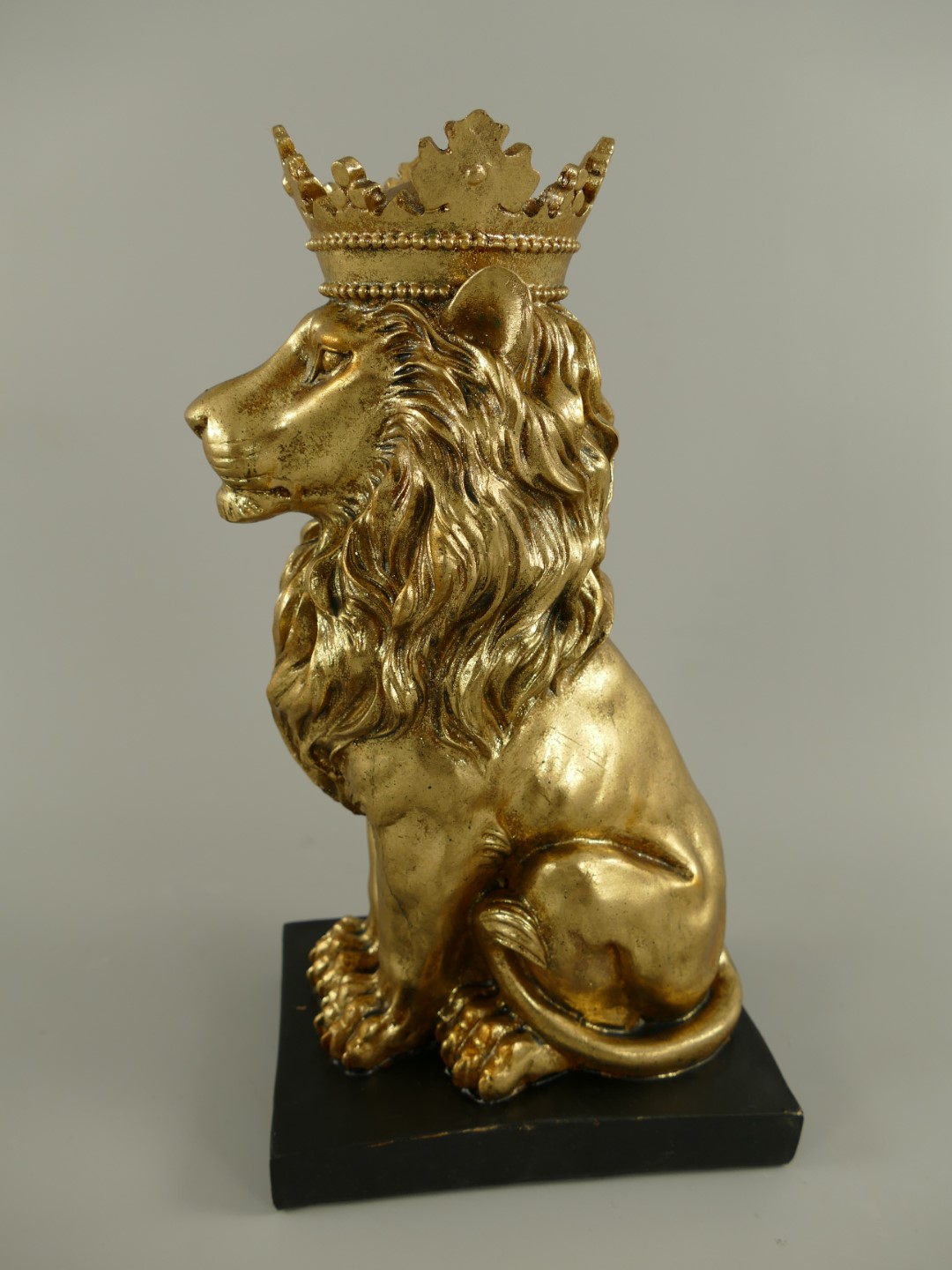 Löwe Polystein Gold Schwarz farbig H.35x14cm