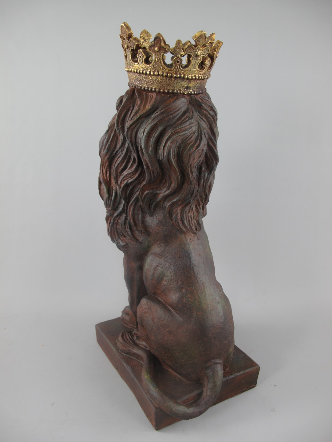 Löwe Polystein rustikal braun farbig H.58x20cm